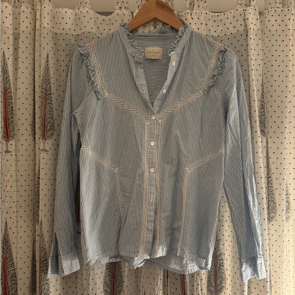 Sézane striped button down with lace inserts. Small ruffle at sleeve. FR38.